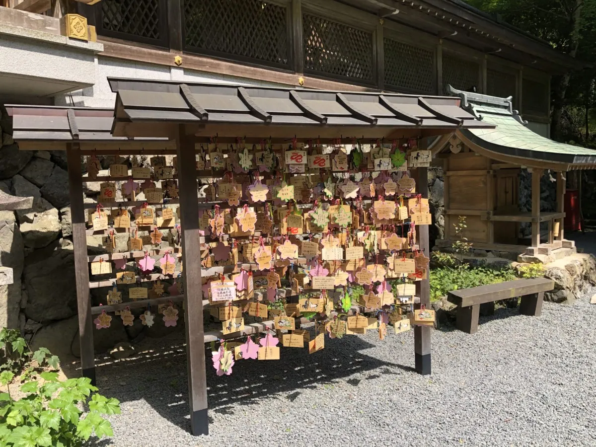 貴船神社｜恋愛と水の神をまつる、絵馬誕生の地の画像5