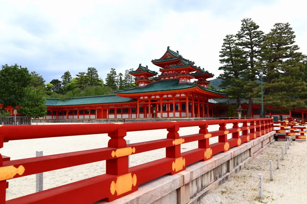 平安神宮|幕末の動乱後に創建された、上質な異空間に惹かれる宮殿の画像3