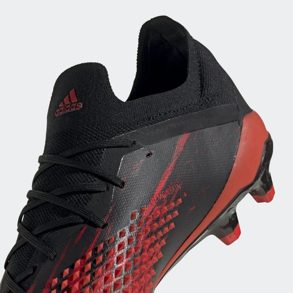 adidasプレデター20｜異次元コントロールスパイクのローカットモデルが登場の画像3