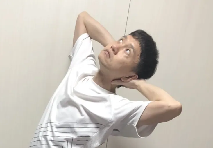 待ちわびたポーズで腹筋|山下章雄トレーナーの体改善メソッド④の画像1
