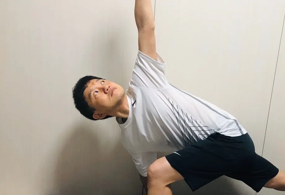ワールド・グレイテスト・ストレッチ｜山下章雄トレーナーの体改善メソッド①