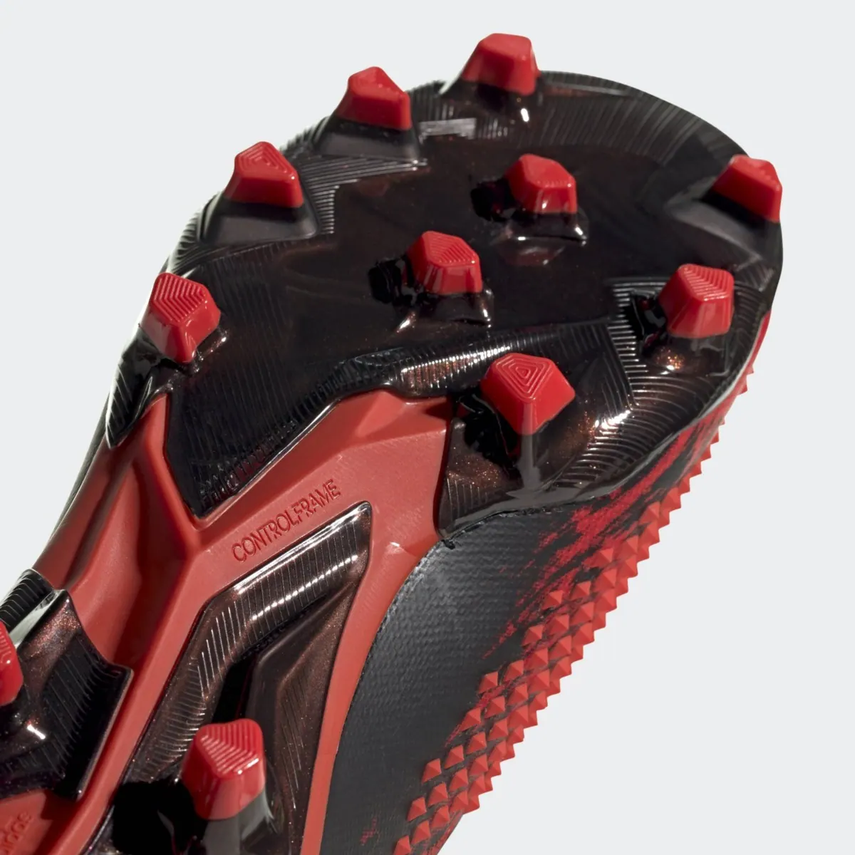 adidasプレデター20｜異次元コントロールスパイクのローカットモデルが登場の画像4