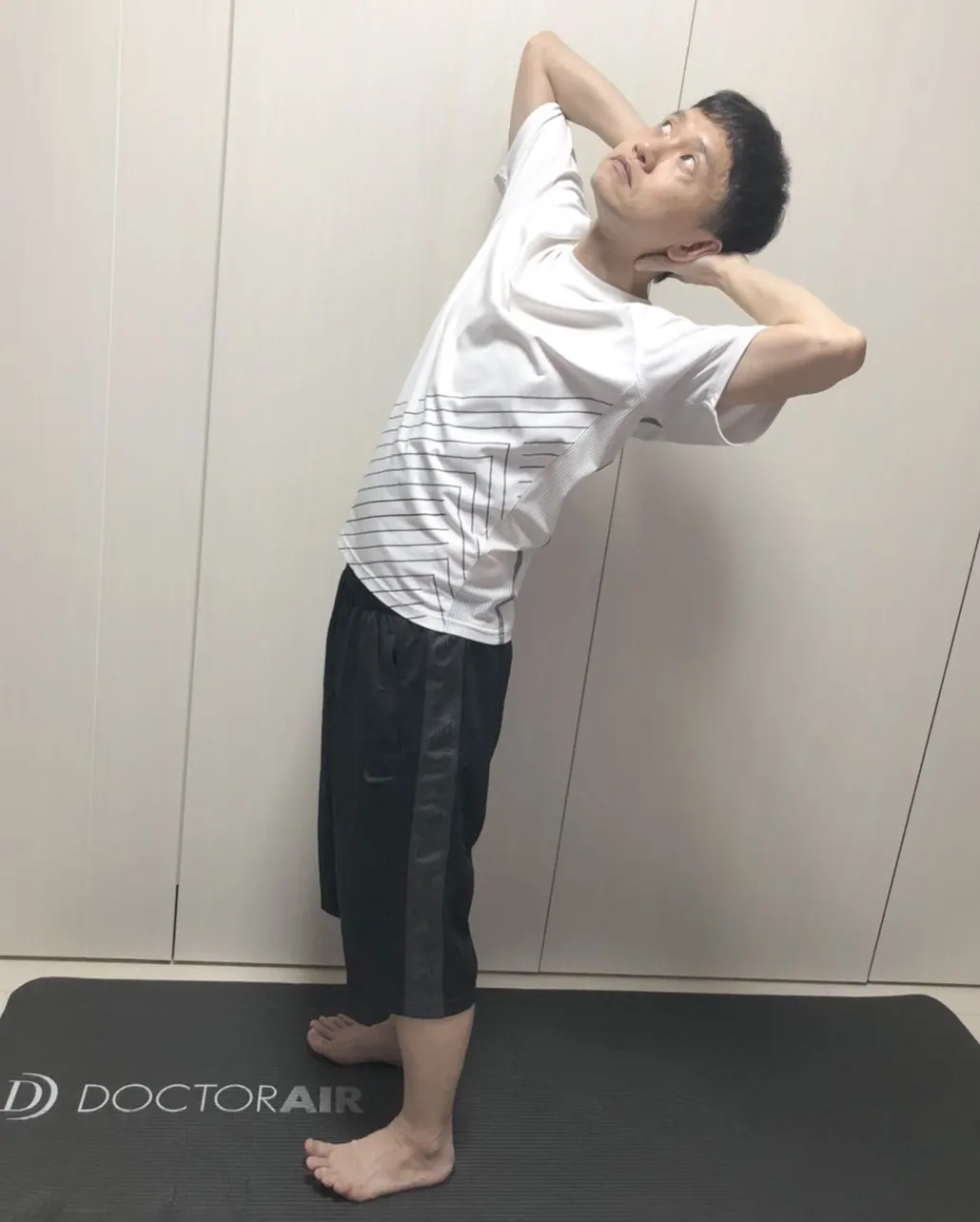 待ちわびたポーズで腹筋|山下章雄トレーナーの体改善メソッド④の画像2