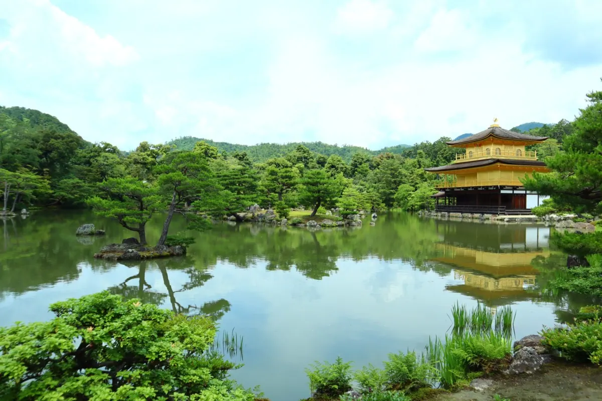 金閣寺｜正式名称は鹿苑寺。極楽浄土の世界を華やかに表現した世界遺産の画像4