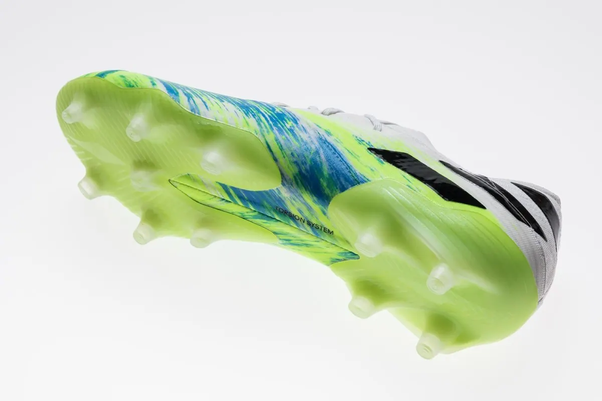 adidasNEMEZIZ鬼フィット&神アジリティで破壊的なプレーが可能にの画像2