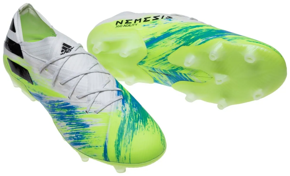 adidas「NEMEZIZ」鬼フィット&神アジリティで破壊的なプレーが可能に