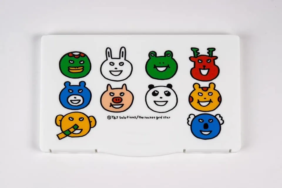 T&J Solutionsが1300人の子供たちにオリジナル・マスクケースを贈ったワケ