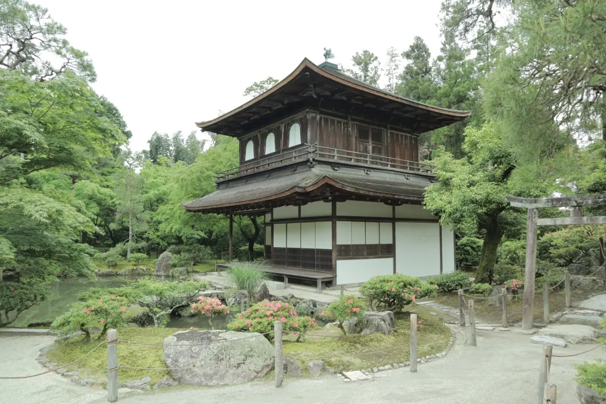 銀閣寺|正式名称は慈照寺。足利義政が建立した京都一落ち着きのある山荘
