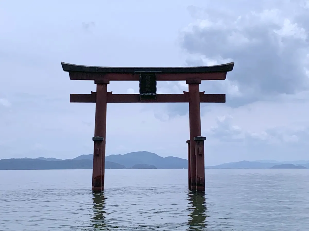 白鬚神社|琵琶湖に浮かび立つ超神秘的な大鳥居は必見!白鬚神社の総本山の画像2