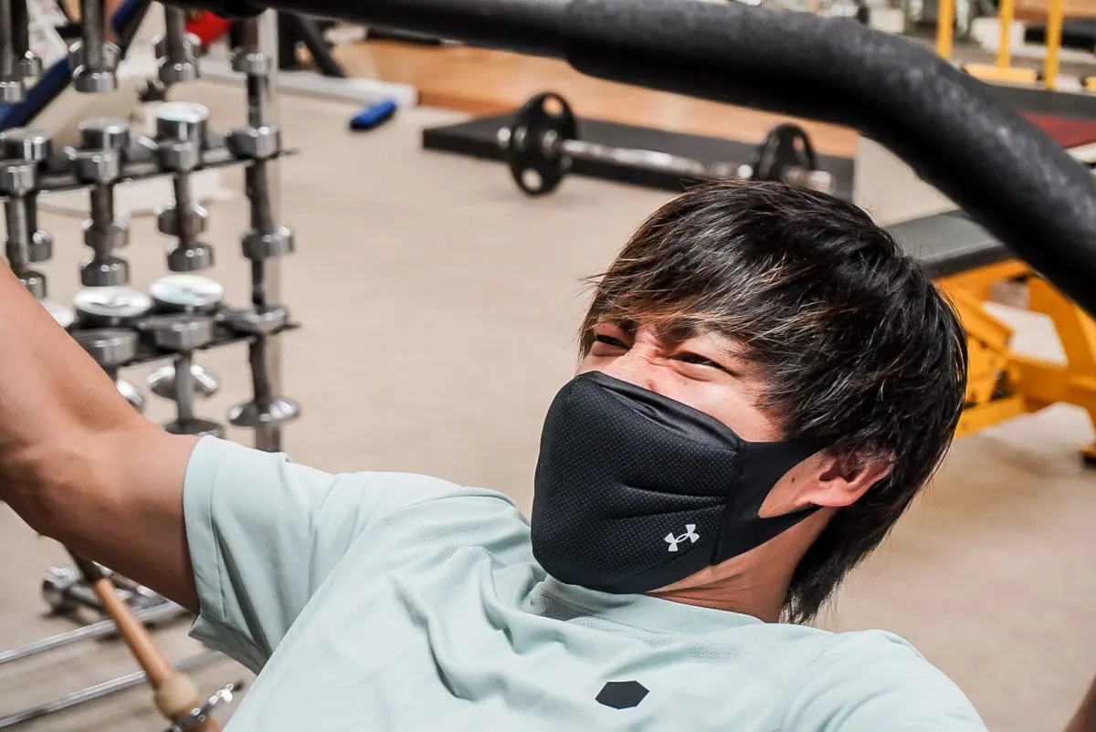柳田悠岐が絶賛するUAスポーツマスク「テンションが上がる。」〜8月24日より販売〜