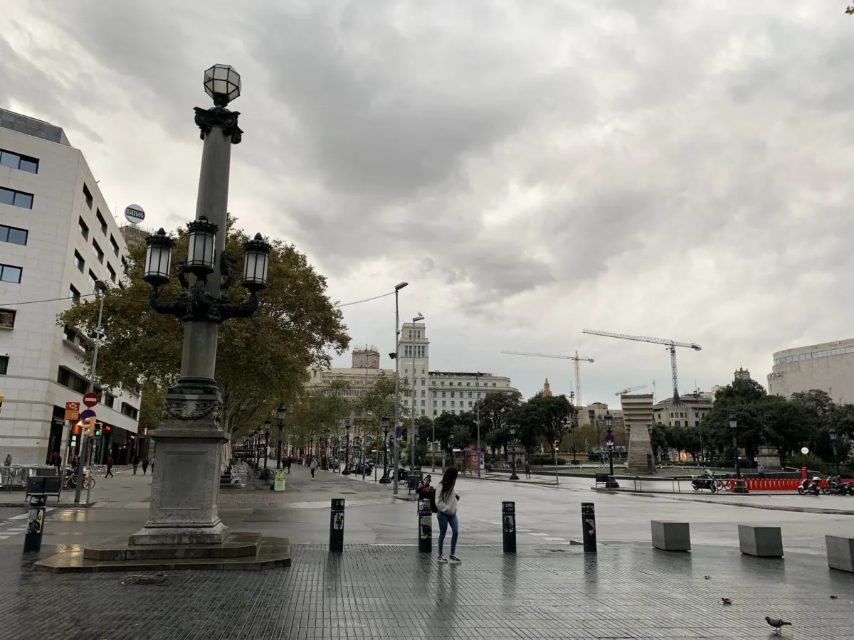 カタルーニャ広場|バルセロナ市民と観光客が立ち止まる重要スポットの画像6