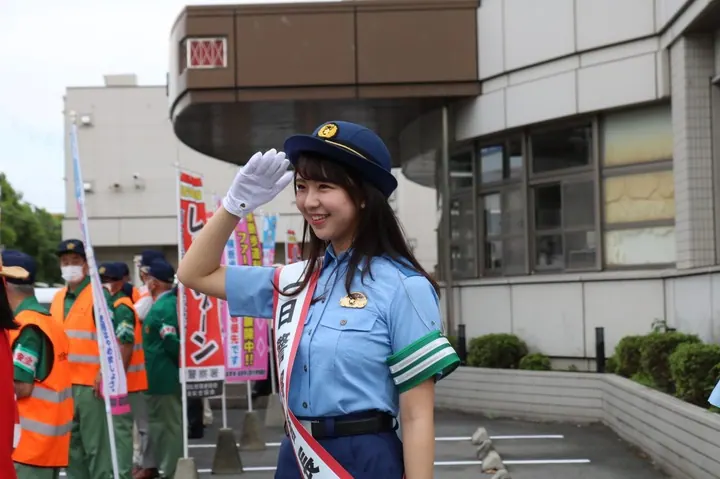 〝日本一美しい女子大生〟の長澤佳凜、大津警察一日署長に就任！