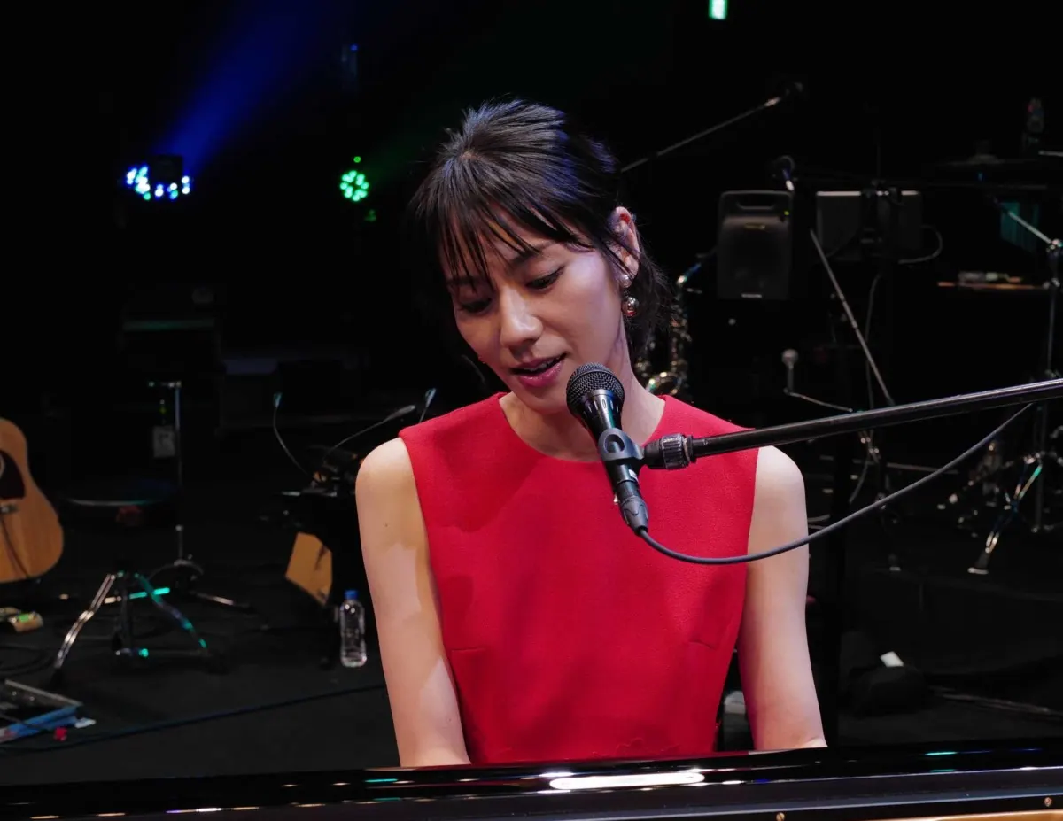 【松下奈緒】ピアノ弾き語りツアーが大阪からスタート!心の距離は密に!