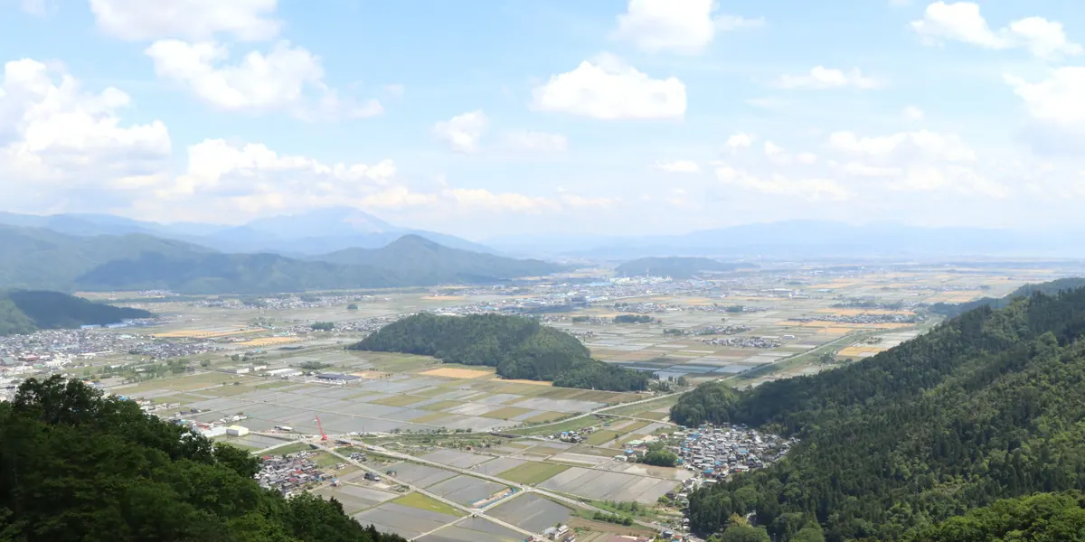 絶景槍ヶ岳で行う山頂ヨガや戦国武将の家紋クイズが人気なワケの画像12