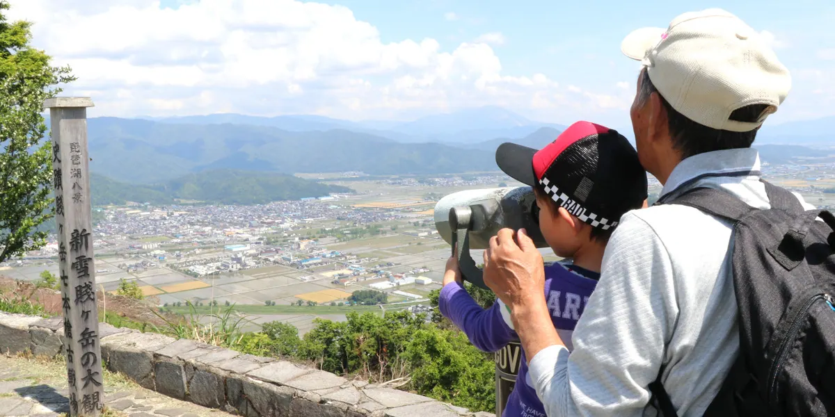 絶景槍ヶ岳で行う山頂ヨガや戦国武将の家紋クイズが人気なワケの画像3