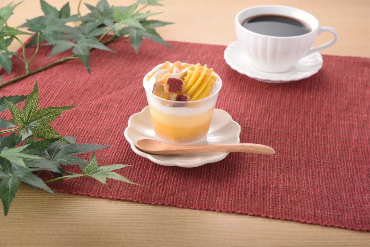 ファミリーマート関西地区限定！秋に食べたいお芋づくしのパフェを発売!!の画像1
