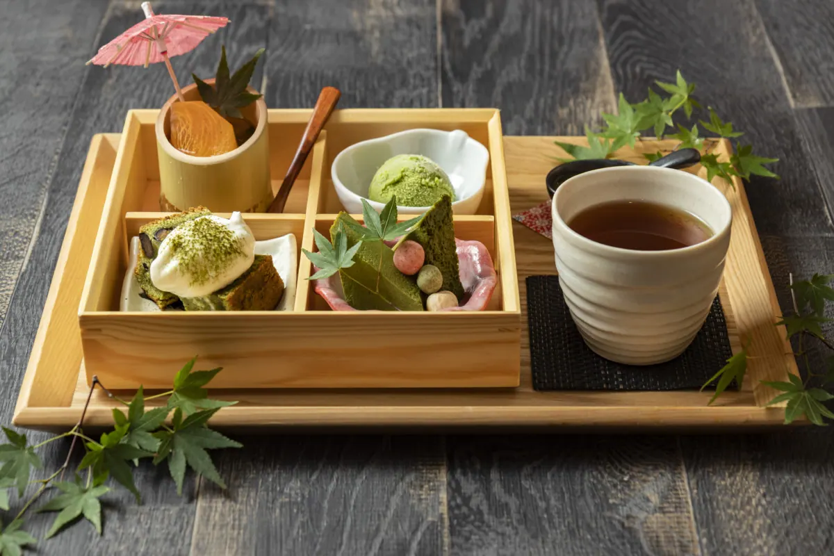 嵐山OBU CAFE (オブ カフェ)京都4種のスイーツ”抹茶尽くしBOX”で秋の画像1