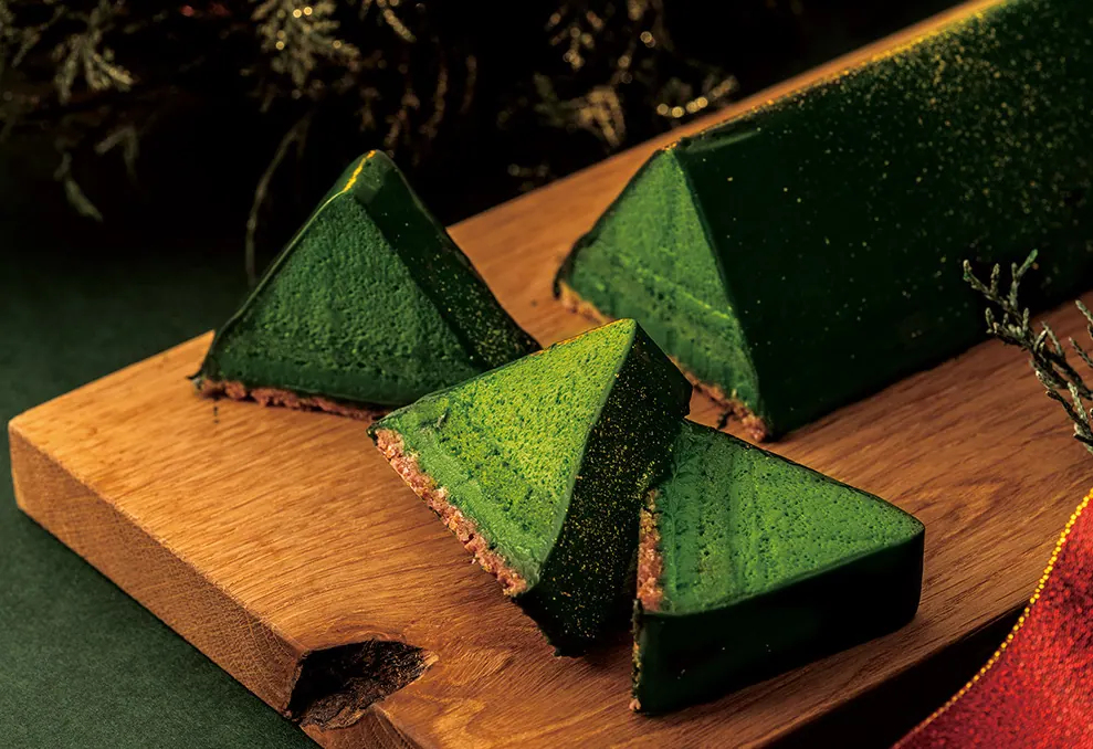 祇園辻利上質な宇治茶が重なり合うクリスマスケーキ抹茶ショコラノエルの画像1
