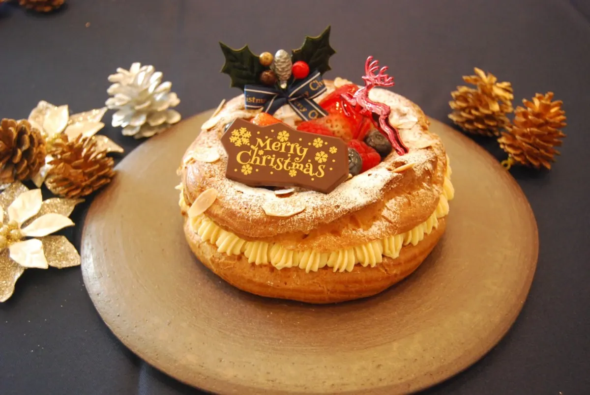 贅沢でカワイイ、高級クリスマスケーキが誕生！【ペルテスイーツ】