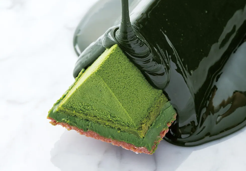 【祇園辻利】上質な宇治茶が重なり合うクリスマスケーキ「抹茶ショコラノエル」