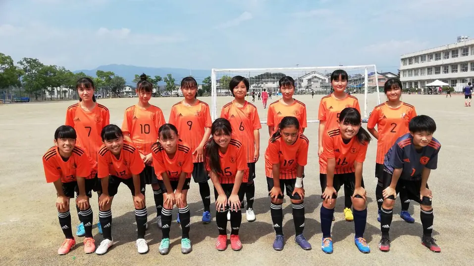 女子スポーツの未来を、中学生のサッカー支援を通して変える!adidas & JFA
