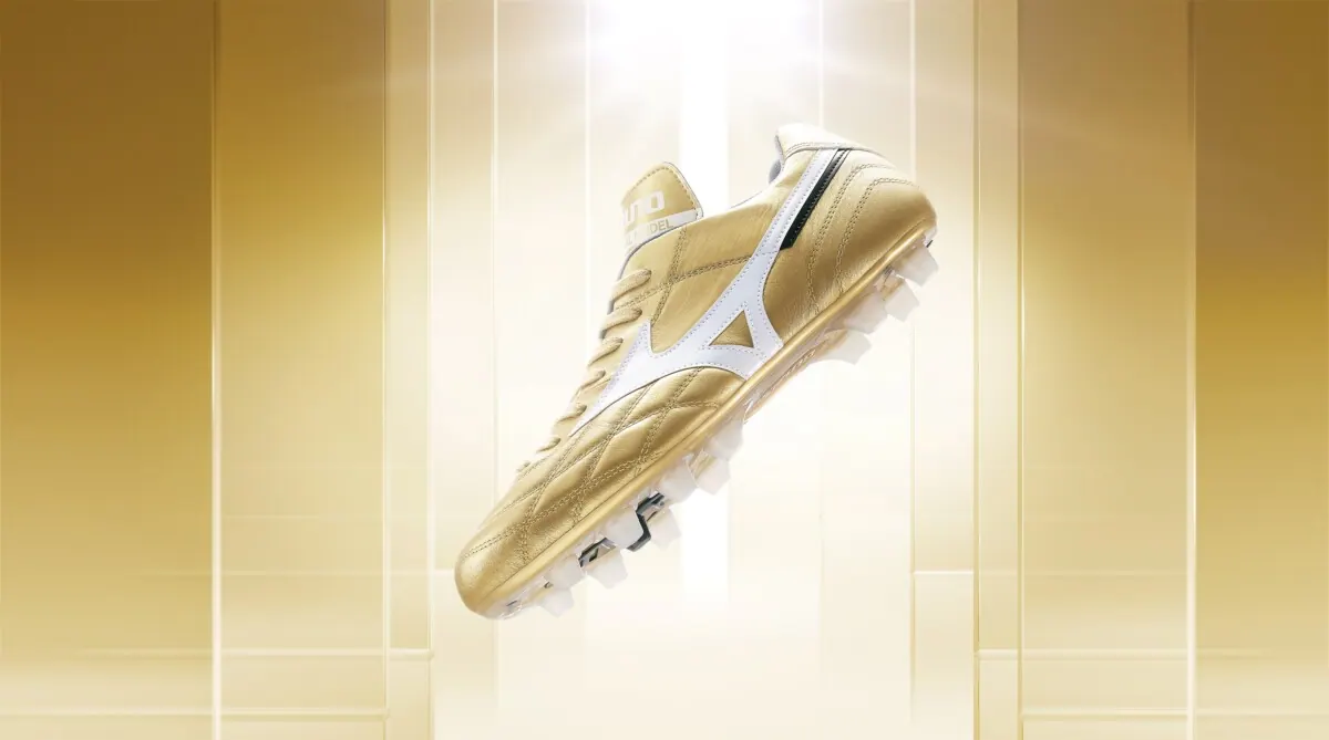 ミズノ モレリア、軽量化の原点となった復刻版「MORELIA UL JAPAN」が登場！