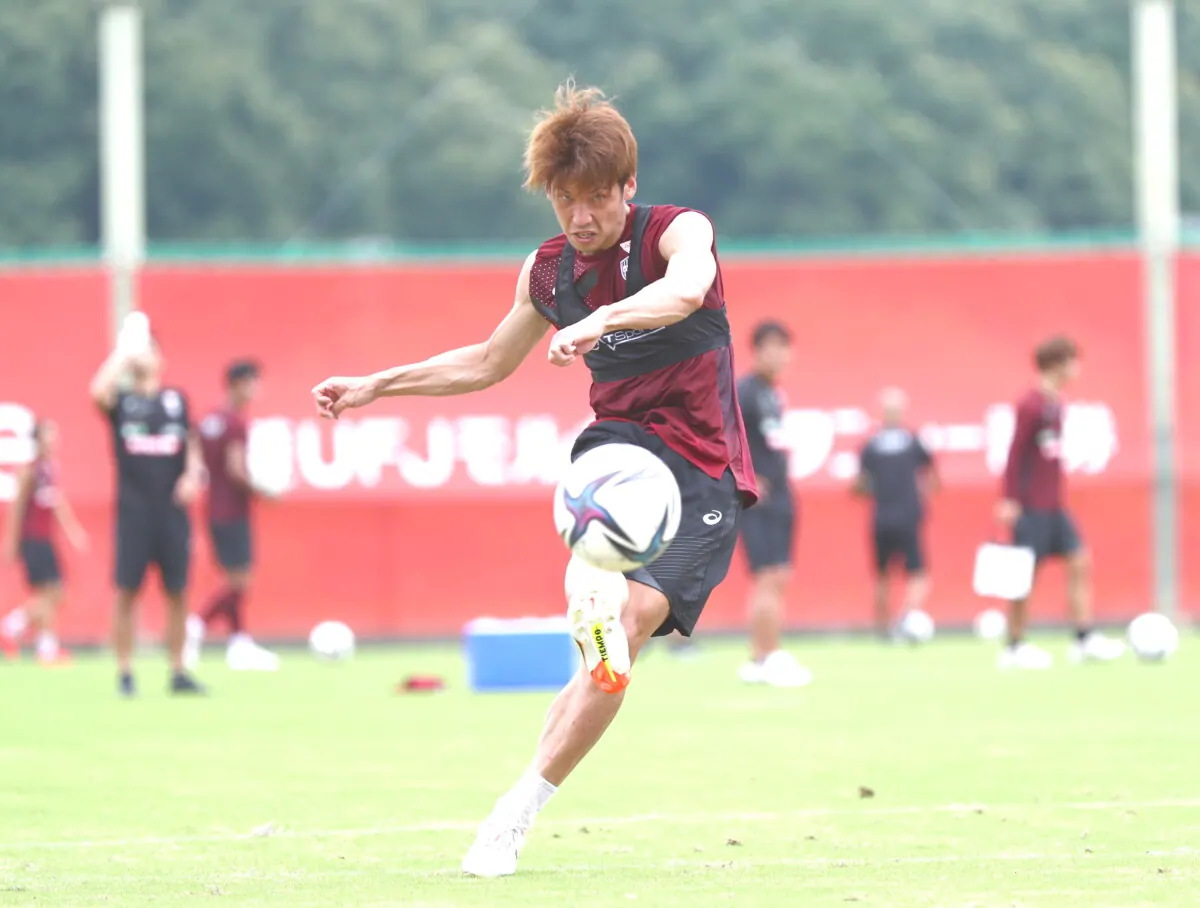 大迫勇也「ゴールを取れるようにしたい」ヴィッセル神戸の練習に初参加！