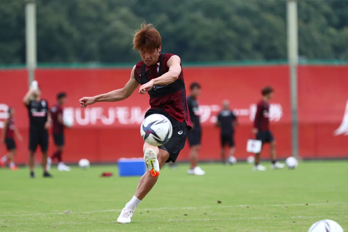 大迫、半端ないって!!復帰して後ろ向きでゴール決めて代表入るもん!!