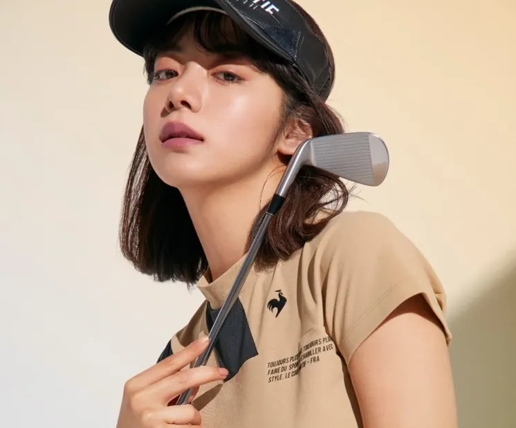 池田エライザ、ゴルフウェア「le coq sportif RIJOUME」でスポーティーで都会的な⼤⼈を演出！