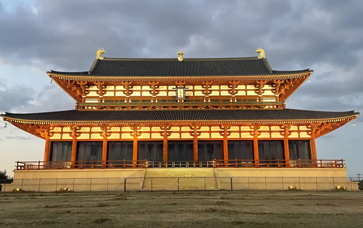 神秘的・幻想的な空間と建造物から成る、〇〇時代の都！？の画像1