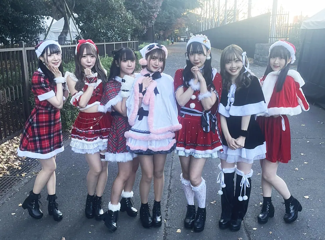 花いろは、クリスマスに温かい気持ちになれる曲「サンタクロースじゃ物足りない」