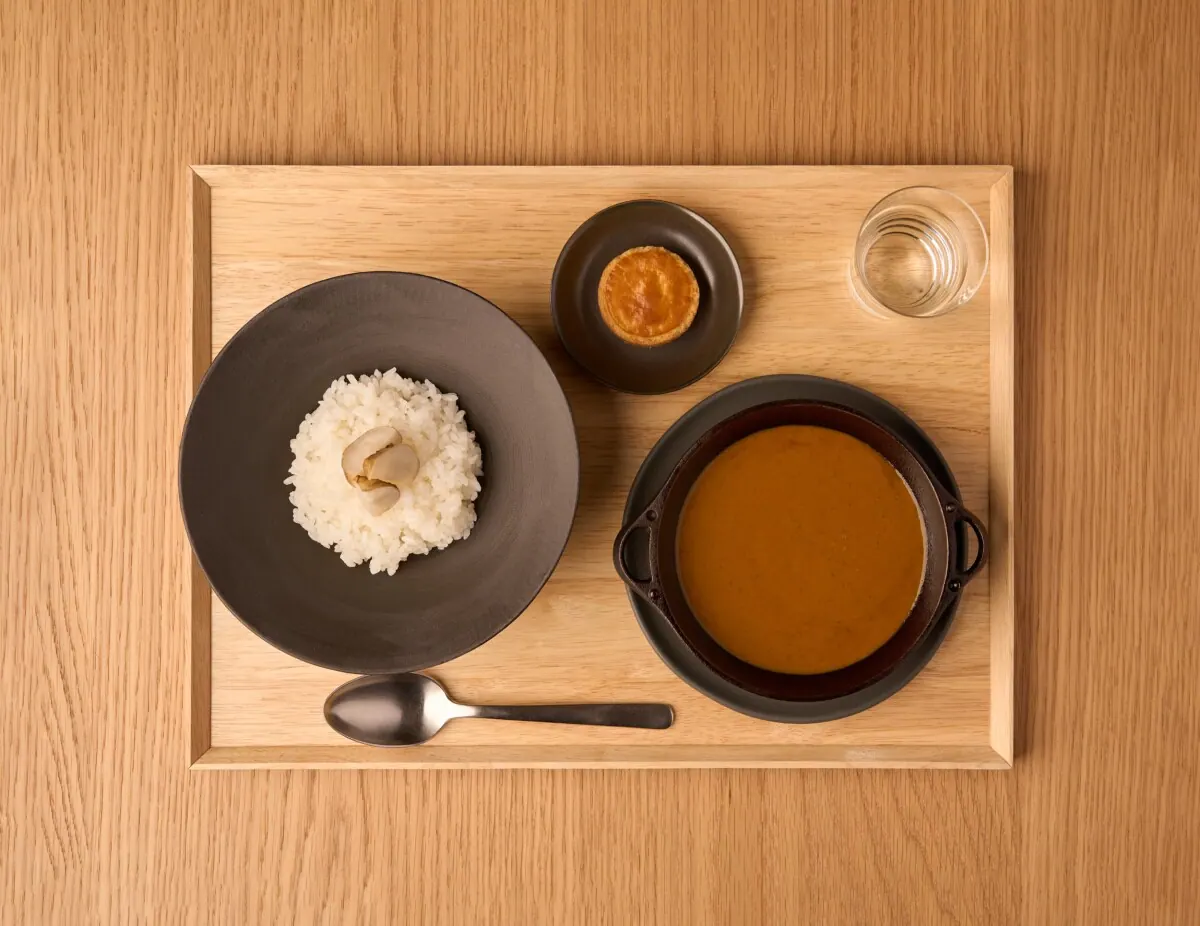京都のロースタリーラボ 北大路焙煎室1つ星レストランシェフ直伝カレーを日4食を提の画像1