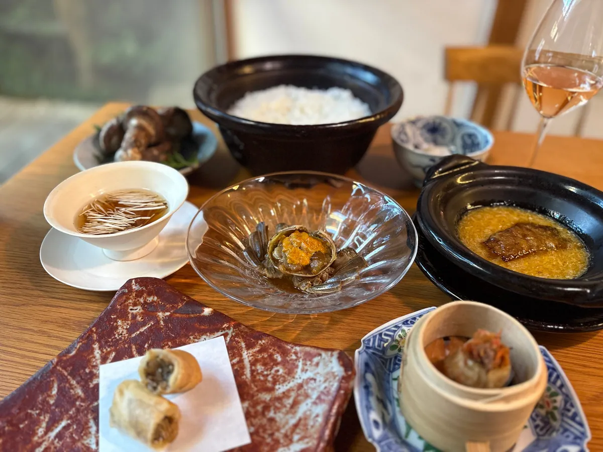 Kyoto Gion’s Chinese restaurant hakubi turns two — a Shanghai hairy crab tasting menu on Dec 13 and 14 only